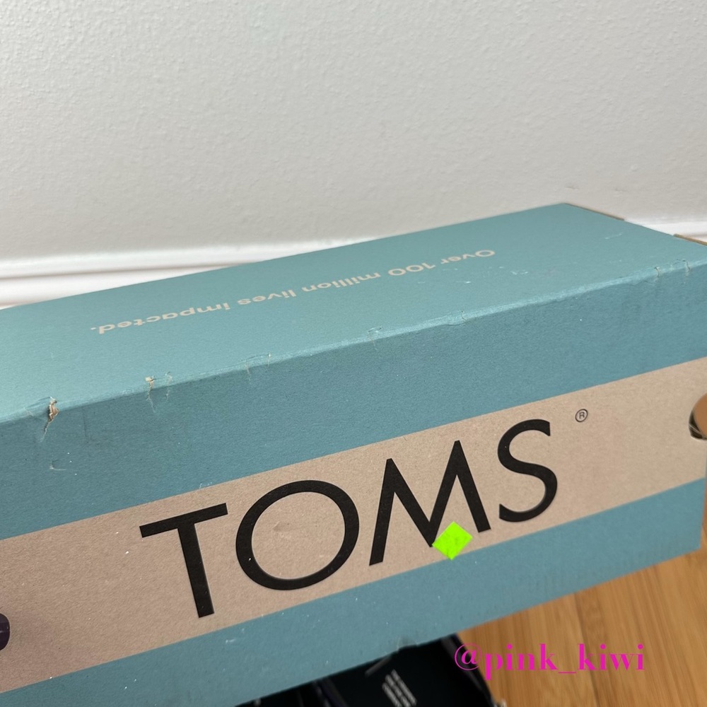 Toms Women’s Alpargata Alien Shoes - Picture 17 of 17